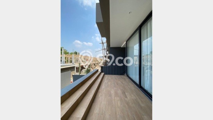 Dijual Rumah Premium dengan Fasilitas Sekitar Lengkap di Cilandak, Jakarta Selatan Dijual Rumah Premium dengan Fasilitas Sekitar Lengkap di Cilandak, Jakarta Selatan