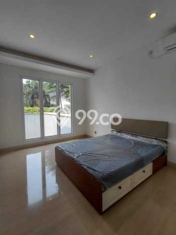 Jual Rumah Luas Elegan Dengan View Eksklusif di Pejaten, Jakarta Selatan Jual Rumah Luas Elegan Dengan View Eksklusif di Pejaten, Jakarta Selatan