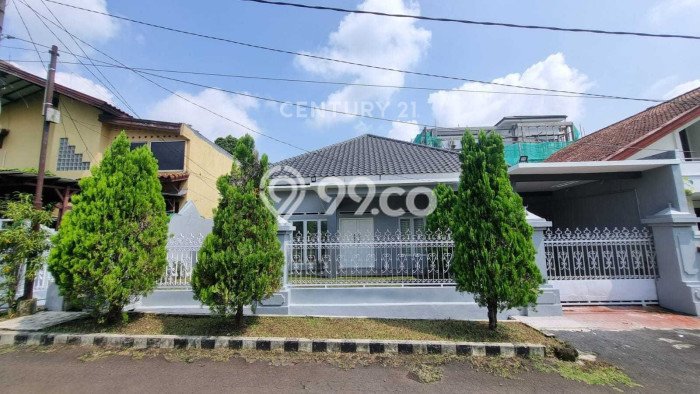 Rumah Elit LB 200m2 Siap Pakai Desain Elegan di Baranangsiang, Bogor Rumah Elit LB 200m2 Siap Pakai Desain Elegan di Baranangsiang, Bogor