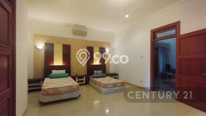 Rumah Elit LB 650m2 Siap Huni Desain Elegan di Rancamaya, Bogor Rumah Elit LB 650m2 Siap Huni Desain Elegan di Rancamaya, Bogor