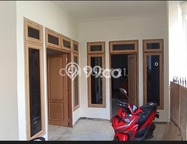 SEGERA MILIKI! Rumah di Duren Sawit, Jakarta Timur, LT 135m² LB 130m² SEGERA MILIKI! Rumah di Duren Sawit, Jakarta Timur, LT 135m² LB 130m²