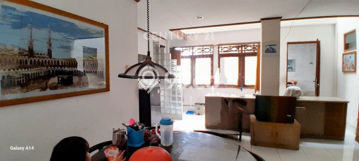 Hunian Elit LB 140m2 Siap Huni Desain Elegan di Tegal Gundi, Bogor Hunian Elit LB 140m2 Siap Huni Desain Elegan di Tegal Gundi, Bogor