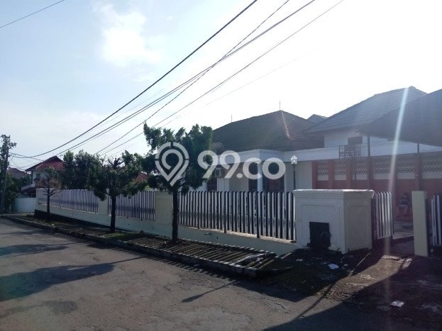 For Sale! Luxury House LT 955m2 Desain Modern di Tegallega For Sale! Luxury House LT 955m2 Desain Modern di Tegallega