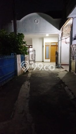 SEGERA MILIKI! Rumah di Duren Sawit, Jakarta Timur, LT 135m² LB 130m² SEGERA MILIKI! Rumah di Duren Sawit, Jakarta Timur, LT 135m² LB 130m²