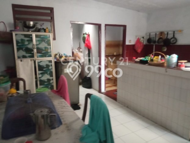 For Sale Rumah 5 Kamar Lokasi Ideal Nyaman dan Strategis di Pancoran Mas For Sale Rumah 5 Kamar Lokasi Ideal Nyaman dan Strategis di Pancoran Mas