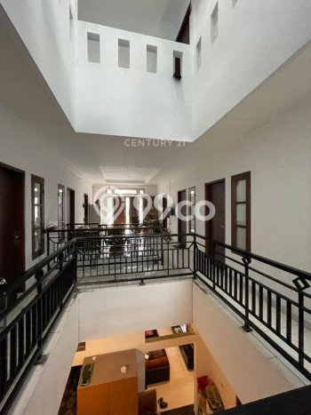 Jual Rumah Mewah Megah Dengan View Eksklusif di Bendungan Hilir, Jakarta Pusat Jual Rumah Mewah Megah Dengan View Eksklusif di Bendungan Hilir, Jakarta Pusat