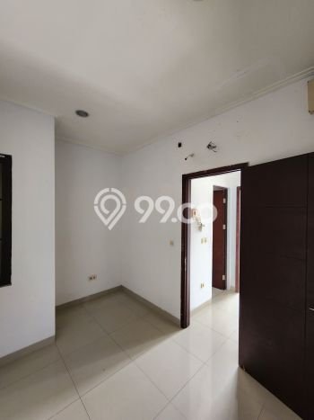 Rumah Luas Asri 2 KT Siap Pakai di Green Lake City Jakarta Barat Rumah Luas Asri 2 KT Siap Pakai di Green Lake City Jakarta Barat