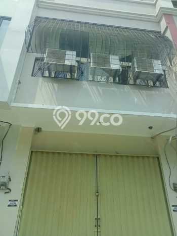 Ruko Dijual di Jakarta Barat LT 72m2 & LB 158m2 Lokasi Terbaik! Ruko Dijual di Jakarta Barat LT 72m2 & LB 158m2 Lokasi Terbaik!