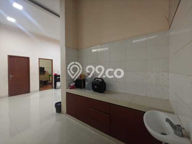Ready to Use! Luxury House LT 300m2 Desain Modern di Angke Ready to Use! Luxury House LT 300m2 Desain Modern di Angke