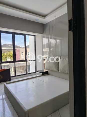 BEST DEAL! Rumah Nyaman di Green Lake City, LT 128m² LB 170m² BEST DEAL! Rumah Nyaman di Green Lake City, LT 128m² LB 170m²