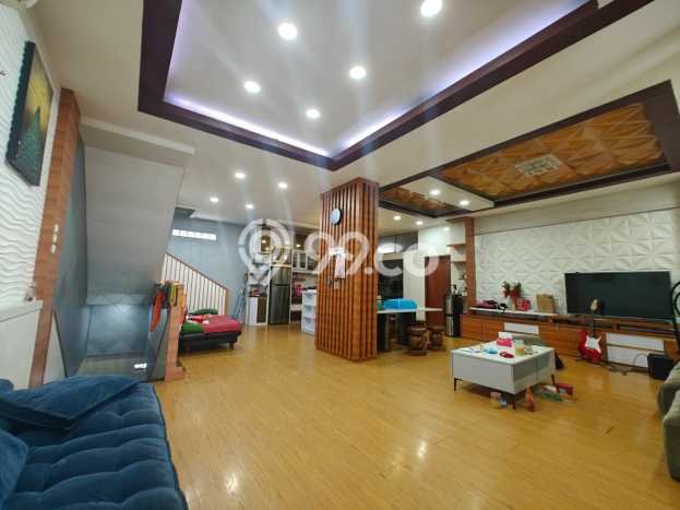 Ready to Use! Luxury House LT 300m2 Desain Modern di Angke Ready to Use! Luxury House LT 300m2 Desain Modern di Angke