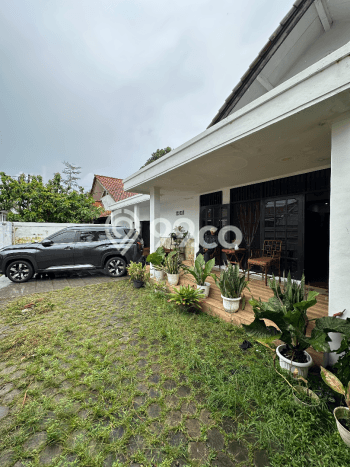 Rumah Modern 11 KT di Cirendeu Jakarta Selatan Rumah Modern 11 KT di Cirendeu Jakarta Selatan