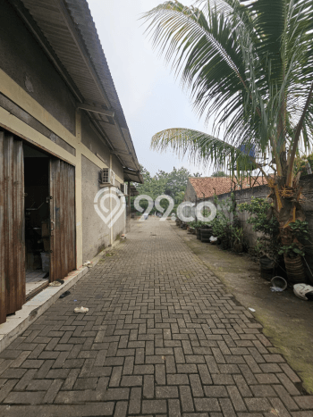PROSPEKTIF! Tanah di , Luas 1011m2m², Lokasi Strategis PROSPEKTIF! Tanah di , Luas 1011m2m², Lokasi Strategis