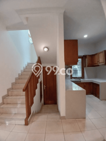 Rumah di Kemang, Akses ke Fasilitas, 3 KT Rumah di Kemang, Akses ke Fasilitas, 3 KT