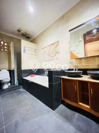 Rumah Asri area Pejaten, 5 KT, LT 480m² LB 450m² Rumah Asri area Pejaten, 5 KT, LT 480m² LB 450m²