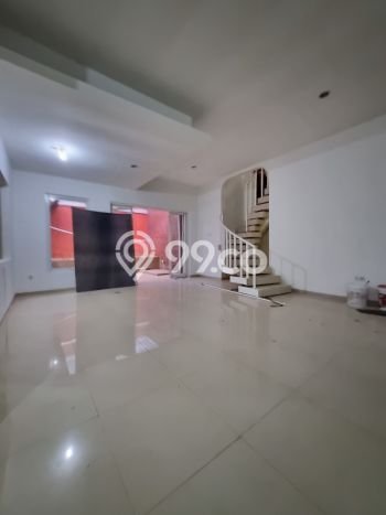 HARGA SPESIAL! Rumah kawasan Tebet, Dekat Pusat Kota, 5 KT, LT 425m² LB 500m² HARGA SPESIAL! Rumah kawasan Tebet, Dekat Pusat Kota, 5 KT, LT 425m² LB 500m²