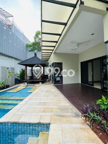 Rumah di Kebagusan, Jakarta Selatan, LT 418m² Bangunan 479m² Rumah di Kebagusan, Jakarta Selatan, LT 418m² Bangunan 479m²