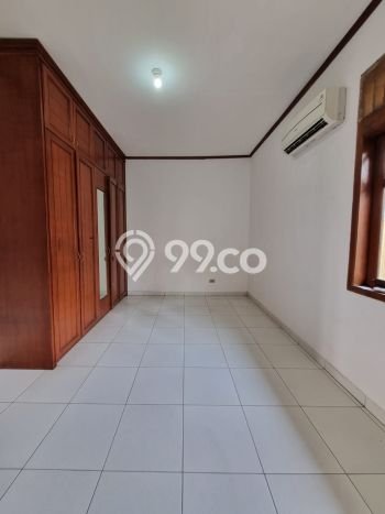 Rumah di Pejaten, Area Asri, 5 KT Rumah di Pejaten, Area Asri, 5 KT