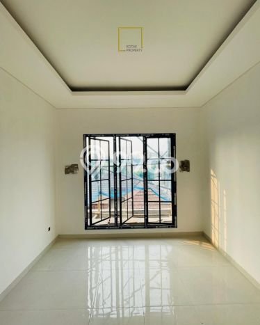 Rumah Elit Modern Siap Huni di Kalibata Jakarta Selatan Rumah Elit Modern Siap Huni di Kalibata Jakarta Selatan