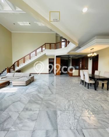 For Sale! Luxury House LT 670m2 Desain Modern di Kemang For Sale! Luxury House LT 670m2 Desain Modern di Kemang