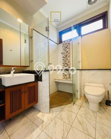 For Sale! Luxury House LT 670m2 Desain Modern di Kemang For Sale! Luxury House LT 670m2 Desain Modern di Kemang
