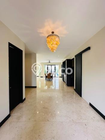 For Sale! Luxury House LT 685m2 Desain Elegan di Cipete For Sale! Luxury House LT 685m2 Desain Elegan di Cipete