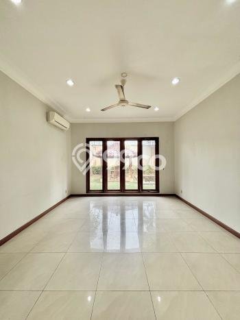 Jarang Ada! Rumah Sewa 6 Kamar Bagus Siap Huni Kemang Jarang Ada! Rumah Sewa 6 Kamar Bagus Siap Huni Kemang