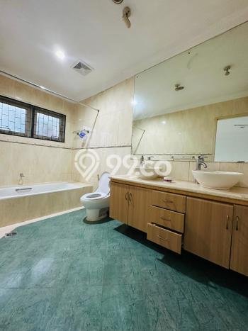 Disewakan! Rumah 5 Kamar Tidur &
5 Kamar Mandi di Pejaten, Jakarta Selatan Disewakan! Rumah 5 Kamar Tidur &
5 Kamar Mandi di Pejaten, Jakarta Selatan