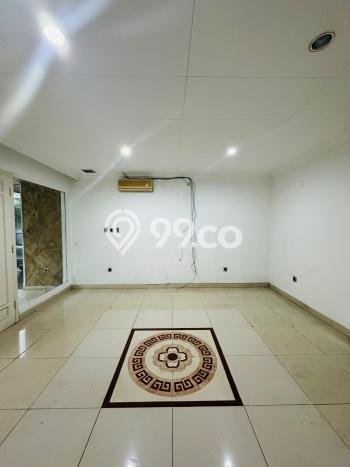 Disewakan! Rumah 5 Kamar Tidur &
5 Kamar Mandi di Pejaten, Jakarta Selatan Disewakan! Rumah 5 Kamar Tidur &
5 Kamar Mandi di Pejaten, Jakarta Selatan