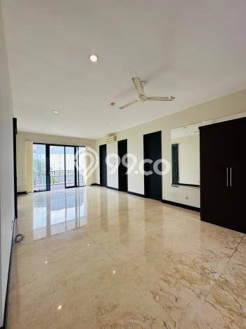 For Sale! Luxury House LT 685m2 Desain Elegan di Cipete For Sale! Luxury House LT 685m2 Desain Elegan di Cipete