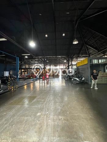 Komersial untuk Disewa di Pusat Jakarta Selatan Luas Bangunan 1002m2 Komersial untuk Disewa di Pusat Jakarta Selatan Luas Bangunan 1002m2