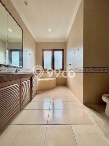 Jarang Ada! Rumah Sewa 6 Kamar Bagus Siap Huni Kemang Jarang Ada! Rumah Sewa 6 Kamar Bagus Siap Huni Kemang