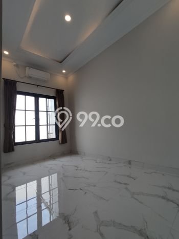 SPECIAL OFFER! Rumah di Lenteng Agung, 3 KT, Area Strategis, Luas 101m² LB 85m² SPECIAL OFFER! Rumah di Lenteng Agung, 3 KT, Area Strategis, Luas 101m² LB 85m²