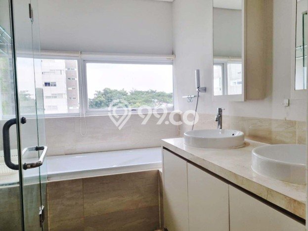 Apartemen Sewa 3 Kamar Hemat Siap Huni di Jakarta Selatan, Luas 138m2 Apartemen Sewa 3 Kamar Hemat Siap Huni di Jakarta Selatan, Luas 138m2