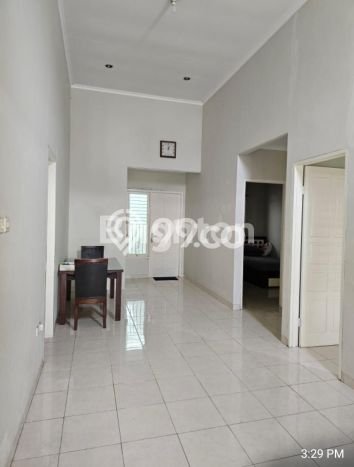 Rumah di , Akses ke Stasiun, 3 KT, Luas 136m2m² LB 110m2m² Rumah di , Akses ke Stasiun, 3 KT, Luas 136m2m² LB 110m2m²