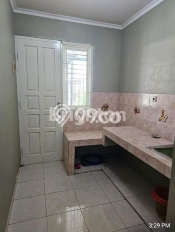 Rumah di , Akses ke Stasiun, 3 KT, Luas 136m2m² LB 110m2m² Rumah di , Akses ke Stasiun, 3 KT, Luas 136m2m² LB 110m2m²