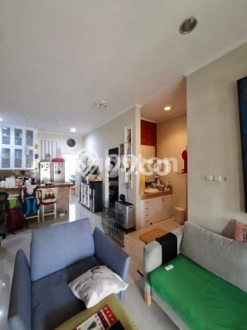 Rumah Modern 2 KT di Alam Sutera Tangerang Rumah Modern 2 KT di Alam Sutera Tangerang