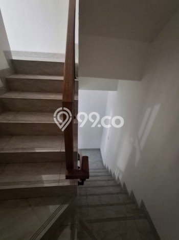 Jual Rumah Strategis Bagus Punya 5 KT di Cikupa Tangerang SHM Jual Rumah Strategis Bagus Punya 5 KT di Cikupa Tangerang SHM