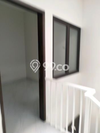 Rumah Elit Modern Tanpa Renovasi di Warung Buncit Jakarta Selatan Rumah Elit Modern Tanpa Renovasi di Warung Buncit Jakarta Selatan
