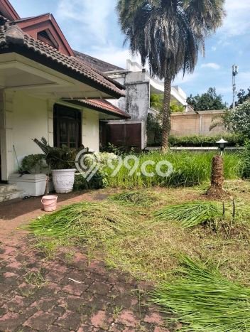 Siap Huni Rumah Mewah 5 Kamar di Menteng Dekat ke Mana Pun Siap Huni Rumah Mewah 5 Kamar di Menteng Dekat ke Mana Pun