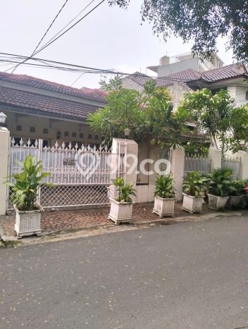 Siap Huni Rumah Mewah 5 Kamar di Tebet Dekat ke Mana Saja Siap Huni Rumah Mewah 5 Kamar di Tebet Dekat ke Mana Saja