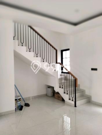 Rumah Luxury Modern Siap Huni di Warung Buncit Jakarta Selatan Rumah Luxury Modern Siap Huni di Warung Buncit Jakarta Selatan