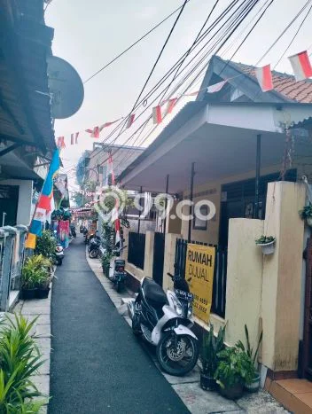 Rumah Luas Asri 4 KT Siap Pakai di Bukit Duri Jakarta Selatan Rumah Luas Asri 4 KT Siap Pakai di Bukit Duri Jakarta Selatan