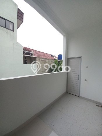 Rumah Elit LB 160m2 Siap Pakai Desain Elegan di Pondok Kelapa, Jakarta Timur Rumah Elit LB 160m2 Siap Pakai Desain Elegan di Pondok Kelapa, Jakarta Timur