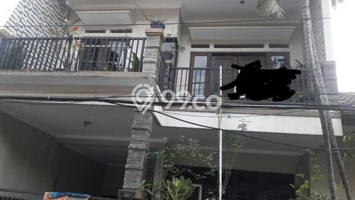 Rumah Elit Modern Tanpa Renovasi di Pulomas Jakarta Timur Rumah Elit Modern Tanpa Renovasi di Pulomas Jakarta Timur