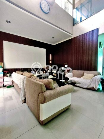 Siap Huni Rumah Mewah 5 Kamar di Duren Sawit Dekat ke Mana Pun Siap Huni Rumah Mewah 5 Kamar di Duren Sawit Dekat ke Mana Pun