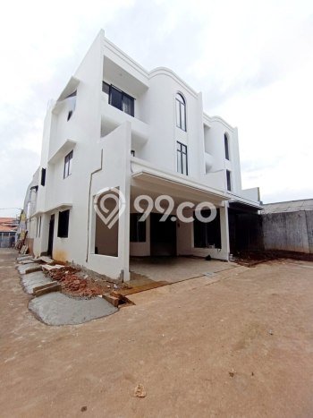 Rumah Luas Asri 3 KT Siap Huni di Pondok Kelapa Jakarta Timur Rumah Luas Asri 3 KT Siap Huni di Pondok Kelapa Jakarta Timur