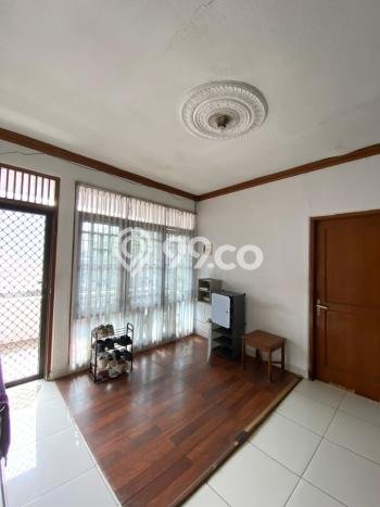 Rumah Minimalis Dijual Lokasi Tebet 5 Kamar dengan Luas Tanah 135m2 Rumah Minimalis Dijual Lokasi Tebet 5 Kamar dengan Luas Tanah 135m2