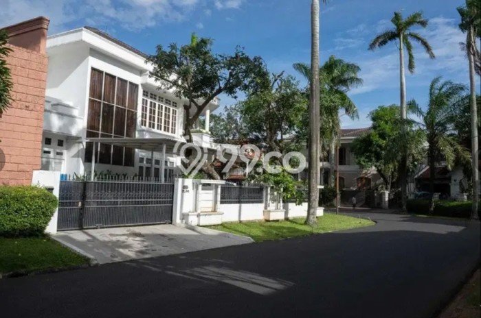 Dijual Rumah Luas Megah Dengan View Eksklusif di Pondok Indah, Jakarta Selatan Dijual Rumah Luas Megah Dengan View Eksklusif di Pondok Indah, Jakarta Selatan