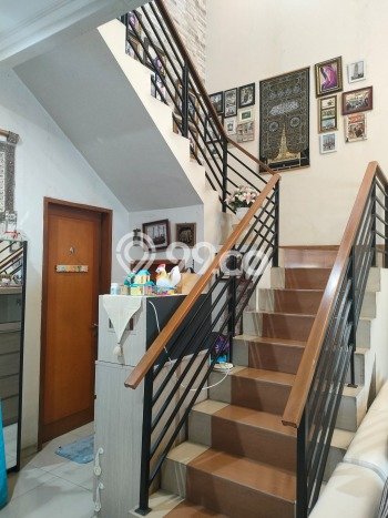 For Sale! Luxury House LT 198m2 Desain Elegan di Jatiwaringin For Sale! Luxury House LT 198m2 Desain Elegan di Jatiwaringin